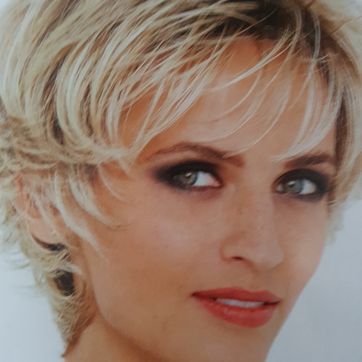 kort blond kapsel